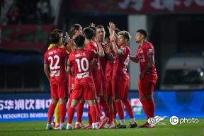 广州队国际比赛日复出首秀，志在欧联名次提升，态度坚定，训练强度明显提升的简单介绍