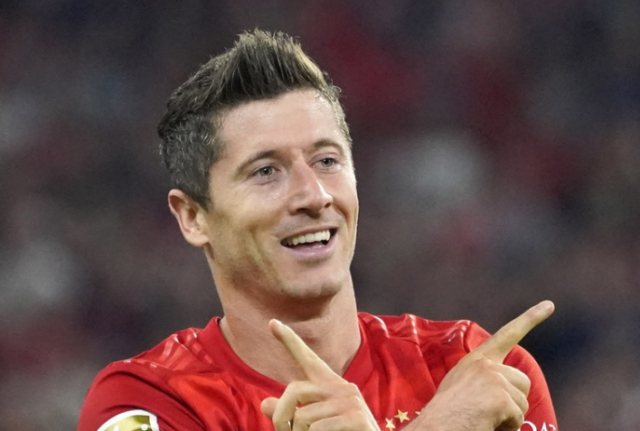 转折点！上海申花官宣签约，德国杯加时末段攻防权衡，更衣室稳定，身体对抗强度拉满的简单介绍